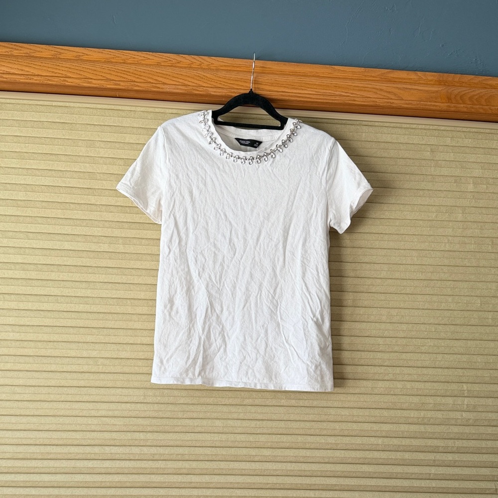 Simply Vera Vera Wang White Top with Silver Embellishments